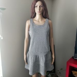 Dex Black and White Sleeveless Patterned Baby Doll Mini Dress Scoop Neck
